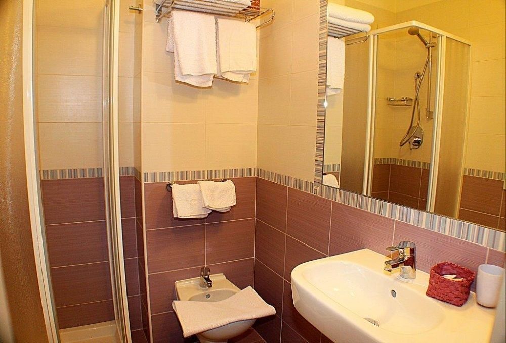 Hotel Jasmine Beach Rimini Exterior photo